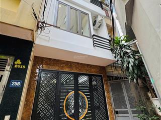 Chính chủ bán nhà số 25 ngõ 45 võ chí công 35m2, 5 tầng, nhà đẹp full nội thất