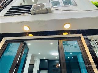 Bán nhà yên hòa, cầu giấy, 2 thoáng, sáng đẹp, ở luôn, an ninh tốt, full nội thất,30mx5 tầng,7.7 tỷ
