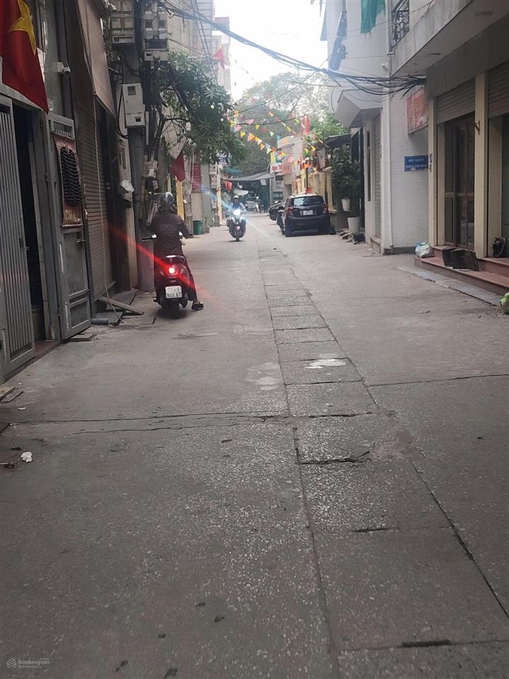 Đất đẹp đường láng,lô góc 2 ngõ, ô tô qua nhà, kinh doanh sầm uất, xây ccmn cực đẹp, 71m2, 22.5 tỷ