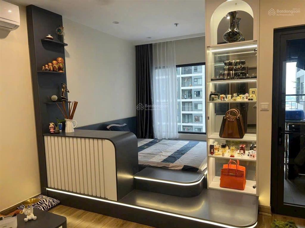 Bán chung cư vinhomes smart city 32m2 studio đẹp sổ đỏ lâu dài, full nt điện tử, nhỉnh 2 tỷ