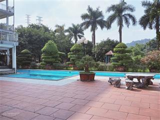 Bán villa view hồ cực đẹp, dt 1832m2, 12 phòng kinh doanh tốt, cách hà nội 35km