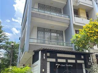 Cần bán siêu phẩm trung tâm phú nhuận hxh phan đình phùng, phú nhuận (81m2). giá 3tỷ960.