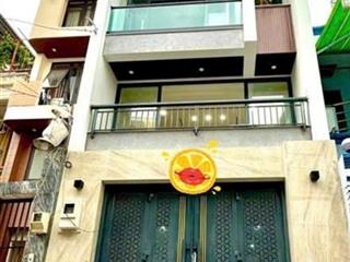 Cô trinh chính chủ cần bán nhanh nhà hxh đường d5 gần đại học ngoại thương (72m2). giá chỉ 4tỷ160.