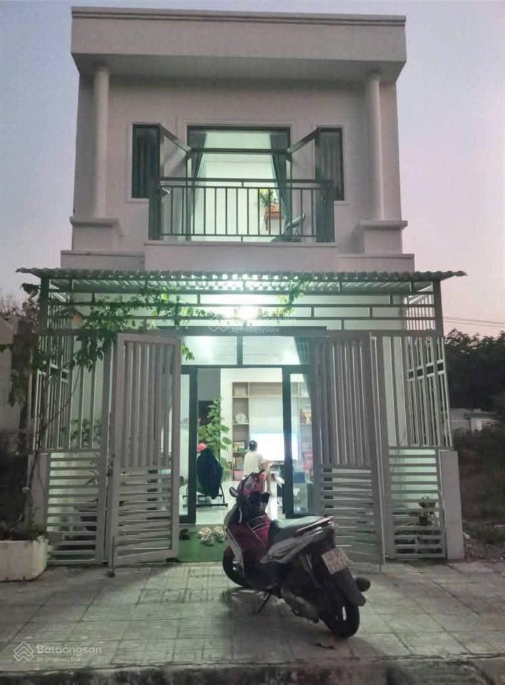 Bán gấp nhà đ. hồ văn tắng, xã tpt, dân cư đông. 2pn, giá bán 2 tỷ 800, còn thương lượng