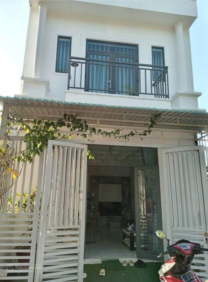 Bán gấp nhà đ. hồ văn tắng, xã tpt, dân cư đông. 2pn, giá bán 2 tỷ 800, còn thương lượng
