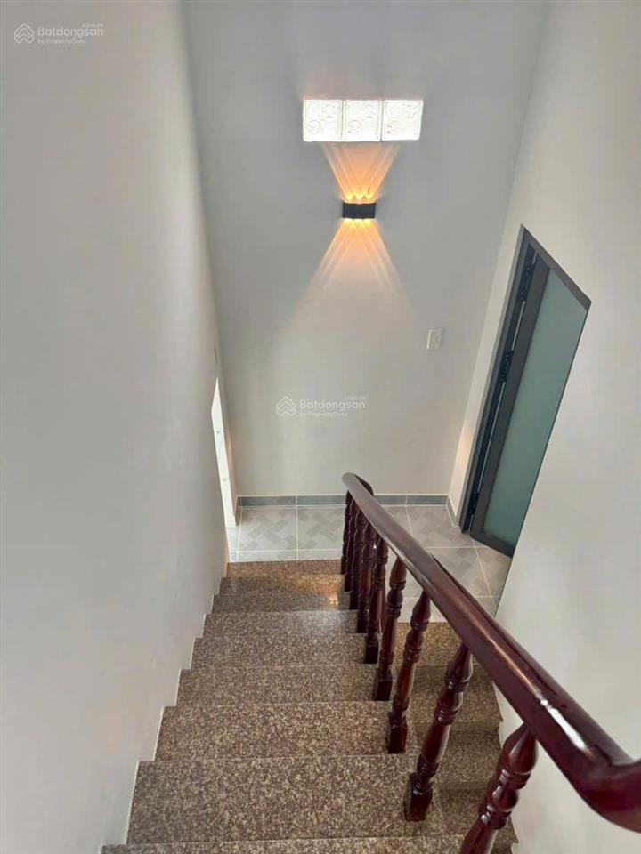 Bán gấp nhà 2pn đường suối lội, xã tân thông hội. dt 86m2, nhà xây kiêng cố, shr, giá 2 tỷ 5.