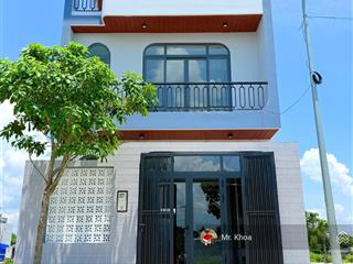 Nhà mới xây 1 trệt 2 lầu 3pn, mt đ.cây da, xã tân phú trung. dtsd 260m2, shr, giá 2 tỷ 5