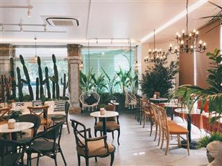 Cho thuê nhà mặt phố hàng bè  hoàn kiếm, dt 70m2 x 3 tầng, mt 5m, thông sàn, trung tâm phố cổ