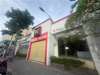 Cho thuê tòa nhà mặt phố cầu diễn. dt 1000m2x 3 tầng, mt 40m. thông sàn, hè sân bay, vị trí tốt