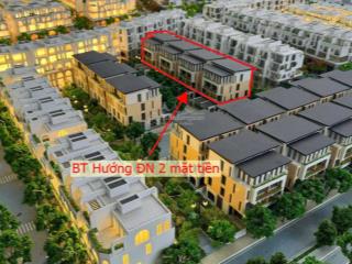 Bán căn bt sân vườn 2 mặt tiền bt3 căn **, diện tích 160m2 hướng đông nam tại vaquarius văn giang