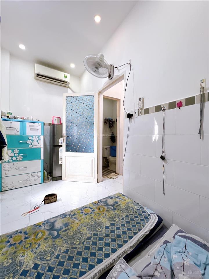 Giấu trong hẻm nhỏ, nhà này đang được săn lùng, tp thủ đức, dt 46m2, giá 2 tỷ 160