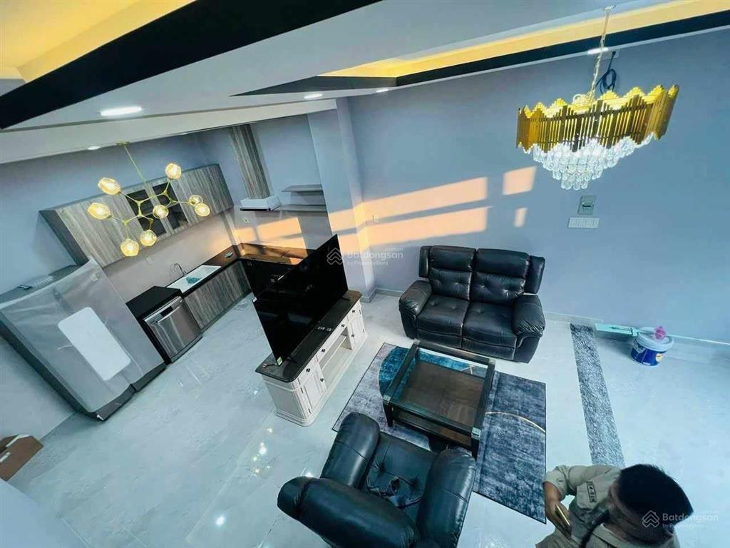 Bán nhà siêu phẩm  dt(5x10m) 2 tầng  2pn  gần biển  p vĩnh hoà  nha trang  chỉ 2tỷ6