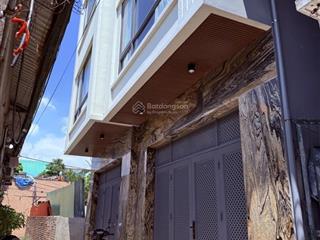 Bán nhà phố trạm long biên hà nội