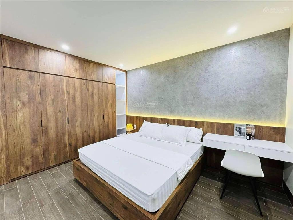 Nhà có sẵn đào, quất sẵn mua về đón tết. căn hộ 120m2 4 phòng ngủ chung cư ct4 mễ trì hạ