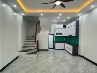 Bán gấp nhà riêng tại đường phố lụa, hà đông, ôtô đỗ cửa 8,09 tỷ, 33m2, 3pn + 4wc