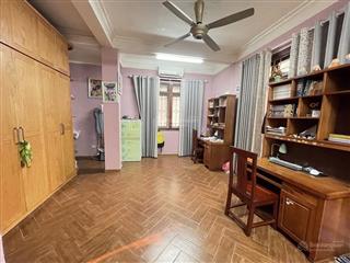 Bán nhà quan nhân 45m2, 9 tỷ  ngõ nông, gần phố, gần ô tô, sổ vuông đẹp, nhà chắc chắn