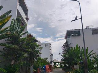 Đất nhà bè 110m2/820tr, cách quận 7 chưa tới 10p đi xe. shr, full thổ cư, dân cư hiện hữu