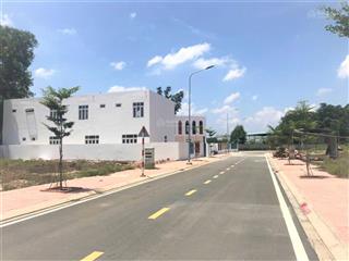 Cần bán gấp lô đất ngay cổng vsip 2 bình dương, 990tr/98.9m2 kinh doanh cho thuê buôn bán dễ dàng