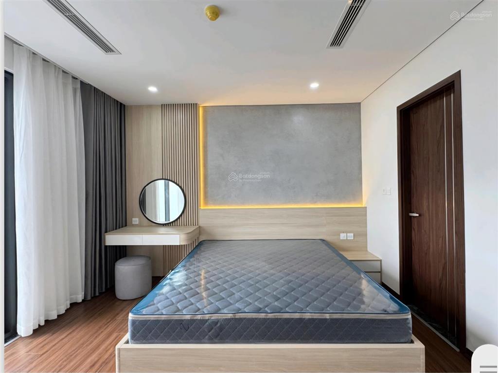 Cho thuê quỹ căn hộ 3 phòng ngủ. dt 105m  114m 119m127m tại chung cư capital elite 18 phạm hùng