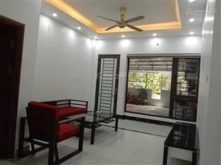 Cho thuê nhà nguyên căn phố ngọc thụy ô tô tránh nhà đẹp ở ngay gần cầu long biên, mipec
