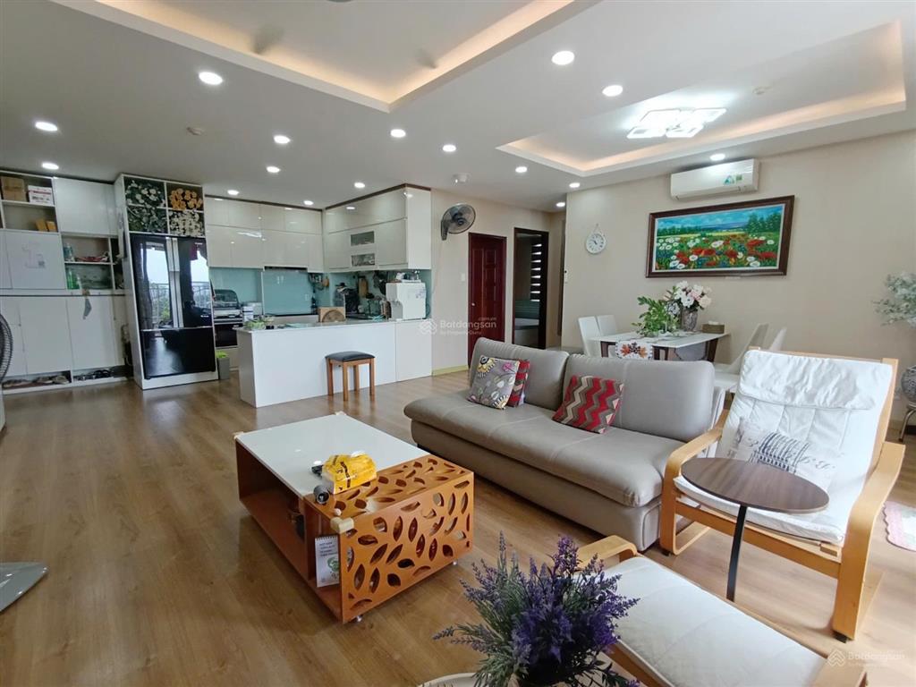 Bán nhanh căn hộ 3pn 98m2 the botanica full nội thất nhà đẹp. giá chỉ 6.9 tỷ