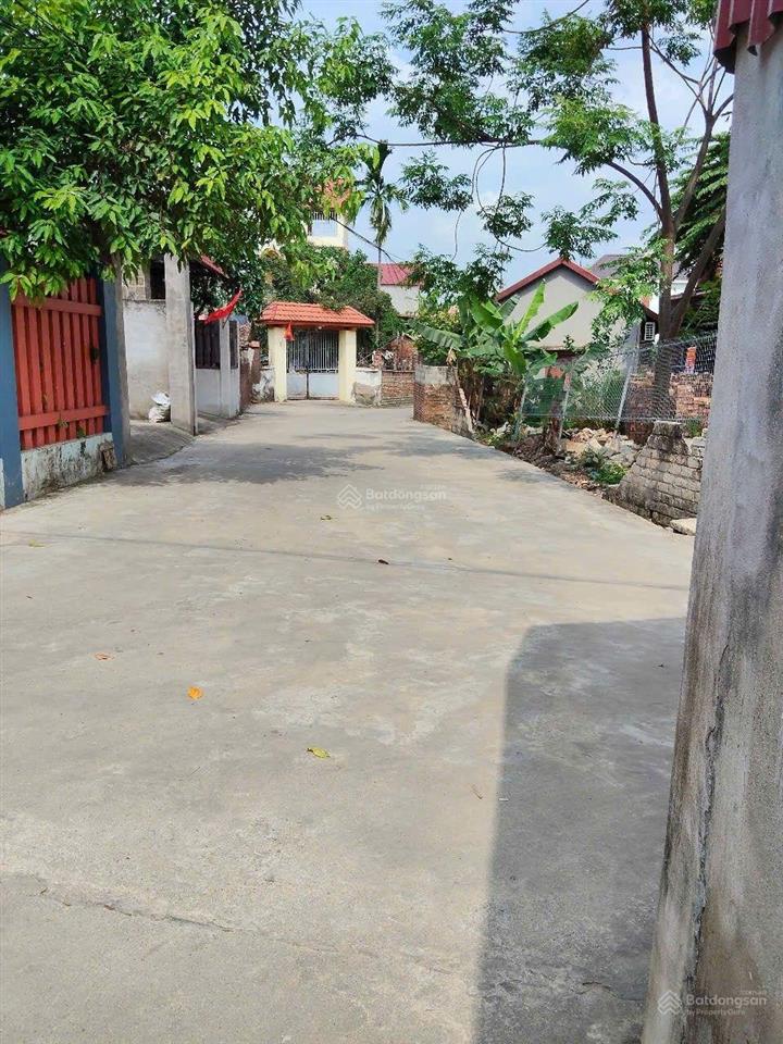 Bán đất thôn dung hương gián bắc giang ( bắc ninh mới ) , 137m, ô tô tránh, gần trung tâm