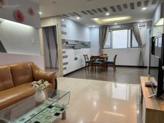 Cần bán căn hộ central garden, 2pn, giá chỉ từ 5 tỷ