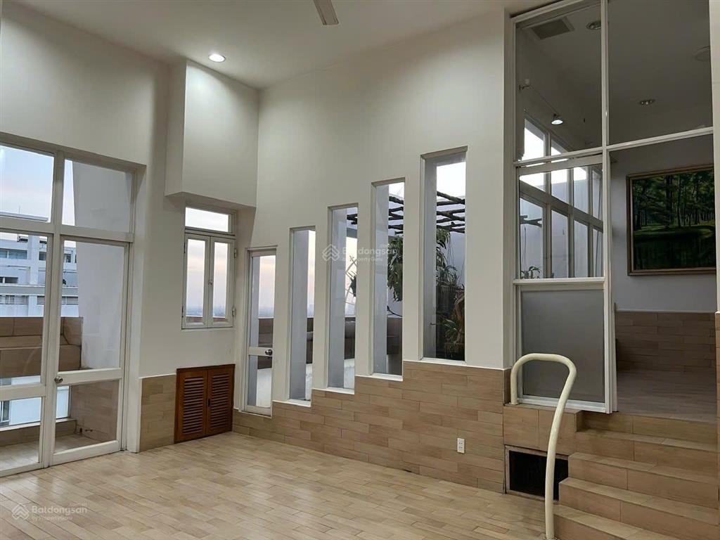 Cần bán căn hộ penthouse hoàng tháp plaza, 300m2, 5pn  hàng hiếm, ở ngay |  0348 182 ***