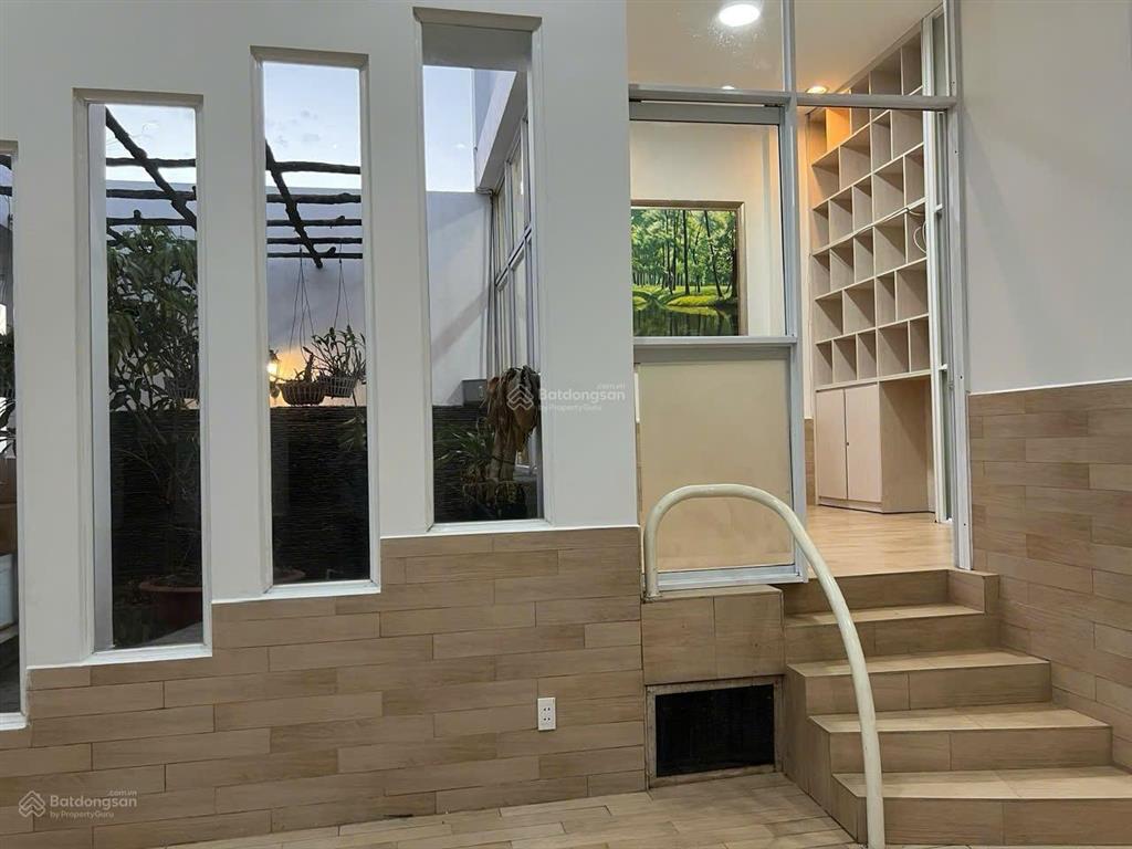 Cần bán căn hộ penthouse hoàng tháp plaza, 300m2, 5pn  hàng hiếm, ở ngay |  0348 182 ***