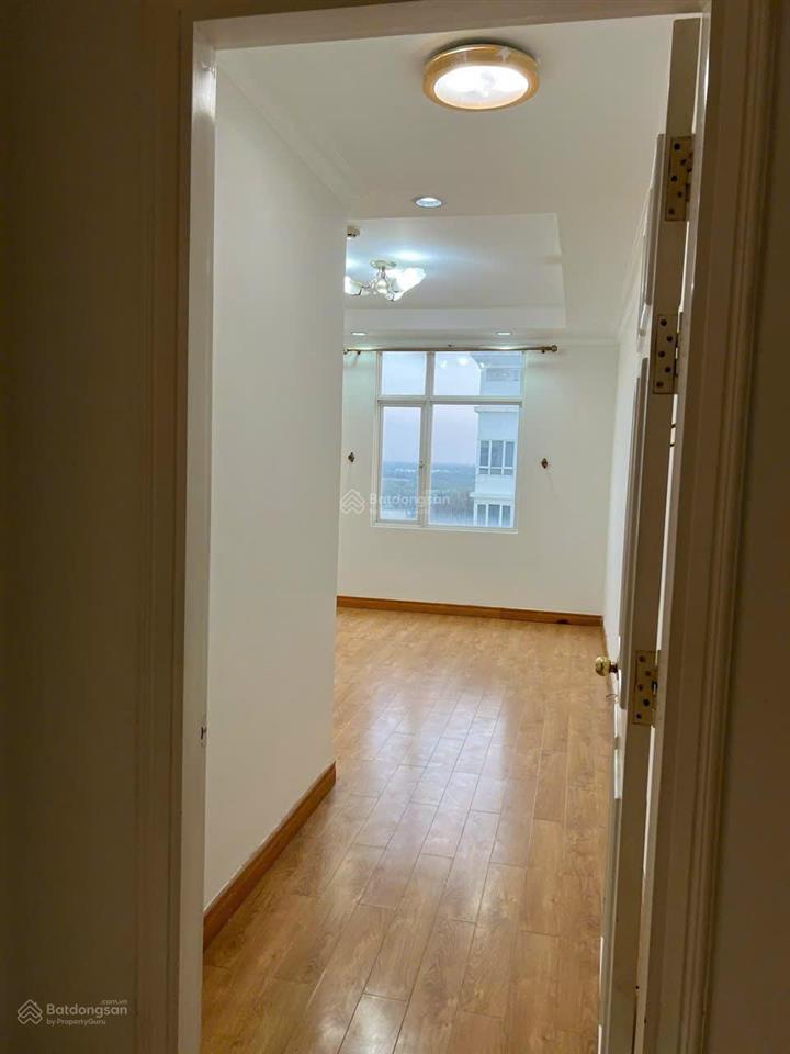 Cần bán căn hộ penthouse hoàng tháp plaza, 300m2, 5pn  hàng hiếm, ở ngay |  0348 182 ***