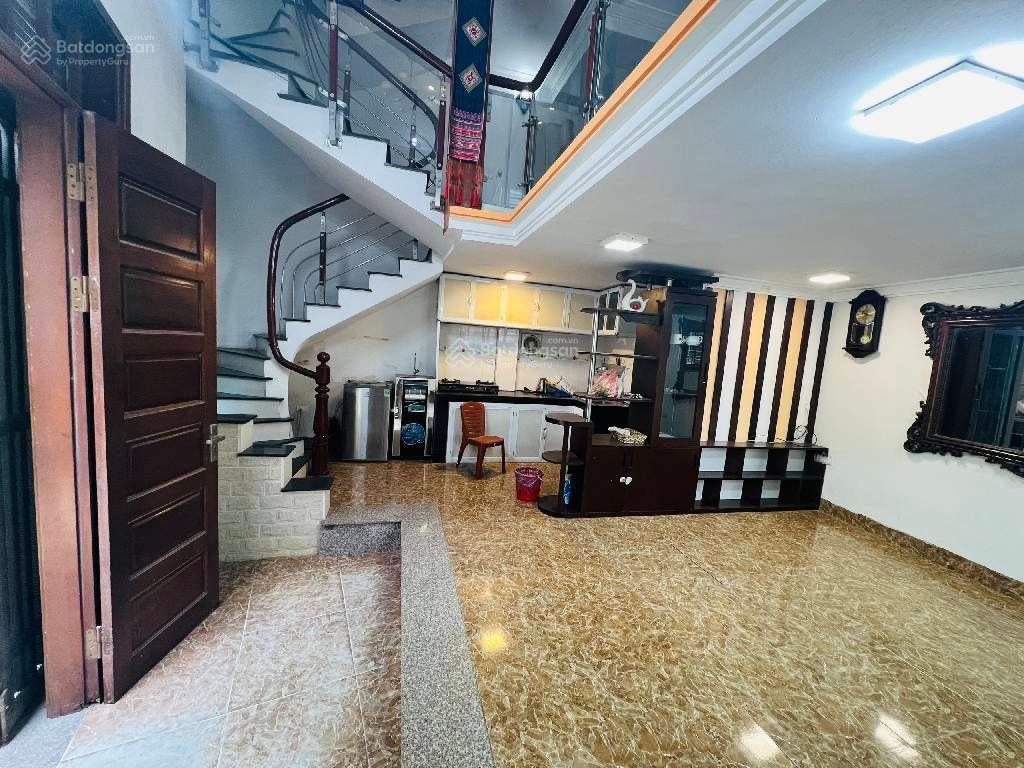 Hi//ếm 4 tầng chỉ 4,5 ctl tại ngũ hiệp thanh trì cũ