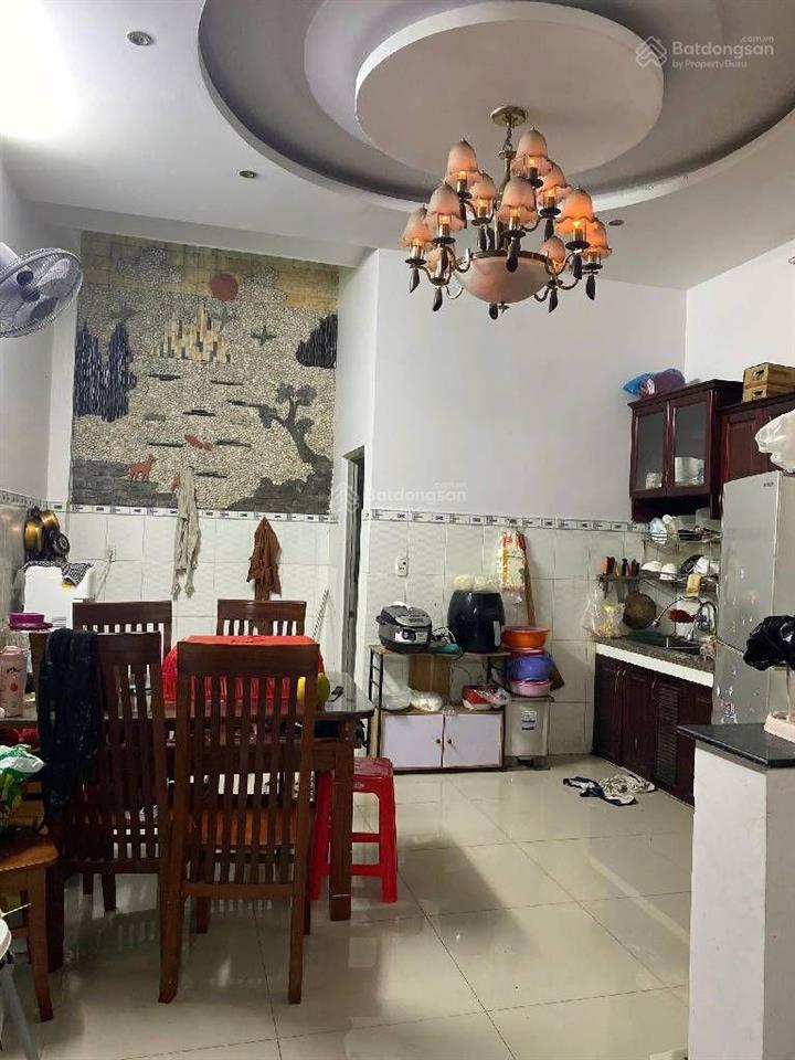 Bán nhà 3 tầng đường thới an 13 phường thới an q12, 63m2 (4,5*14). giá 5,5tỷ đường 4m vào nhà