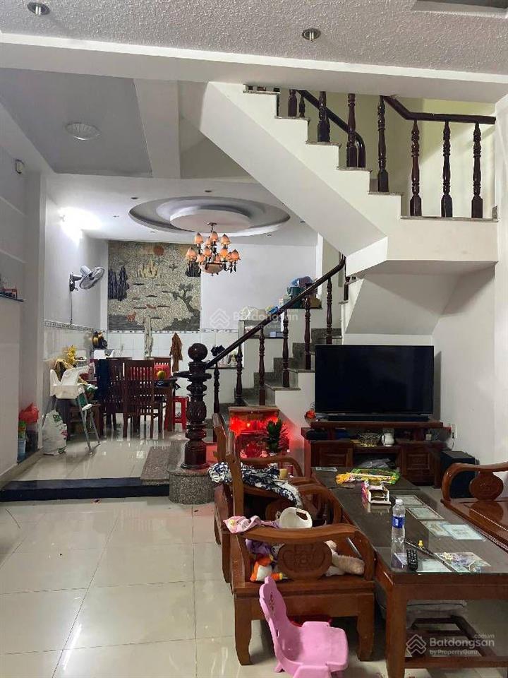 Bán nhà 3 tầng đường thới an 13 phường thới an q12, 63m2 (4,5*14). giá 5,5tỷ đường 4m vào nhà