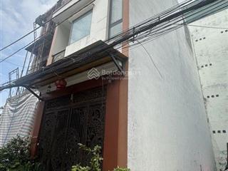 Bán nhà 4 tầng đường thạnh lộc 03 phường thạnh lộc, q12,dt 68m(4,5x14)hẻm 5m, oto vào nhà giá 6, 8t