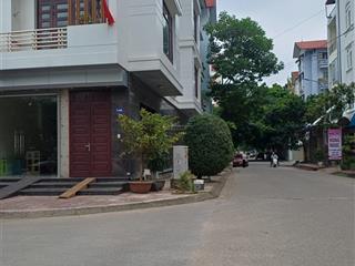 Mặt đường lý tự trọng trung tâm phường từ sơn vị trí tiềm năng