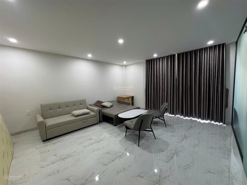 Nhà cho thuê khu thạnh mỹ lợi, quận 2. dt 10x18m, hầm 4 tầng thang máy, máy lạnh, pccc. giá 85tr/th