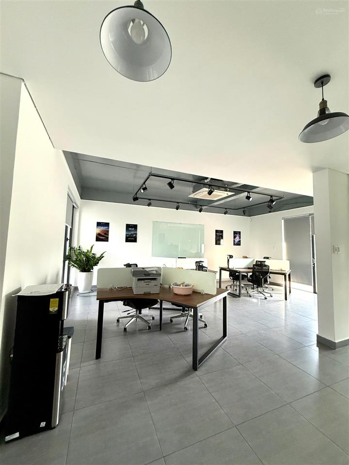 Văn phòng cho thuê đường lớn p. thạnh mỹ lợi, tp thủ đức. dt sàn 125m2, sẵn nội thất. giá 30tr/th