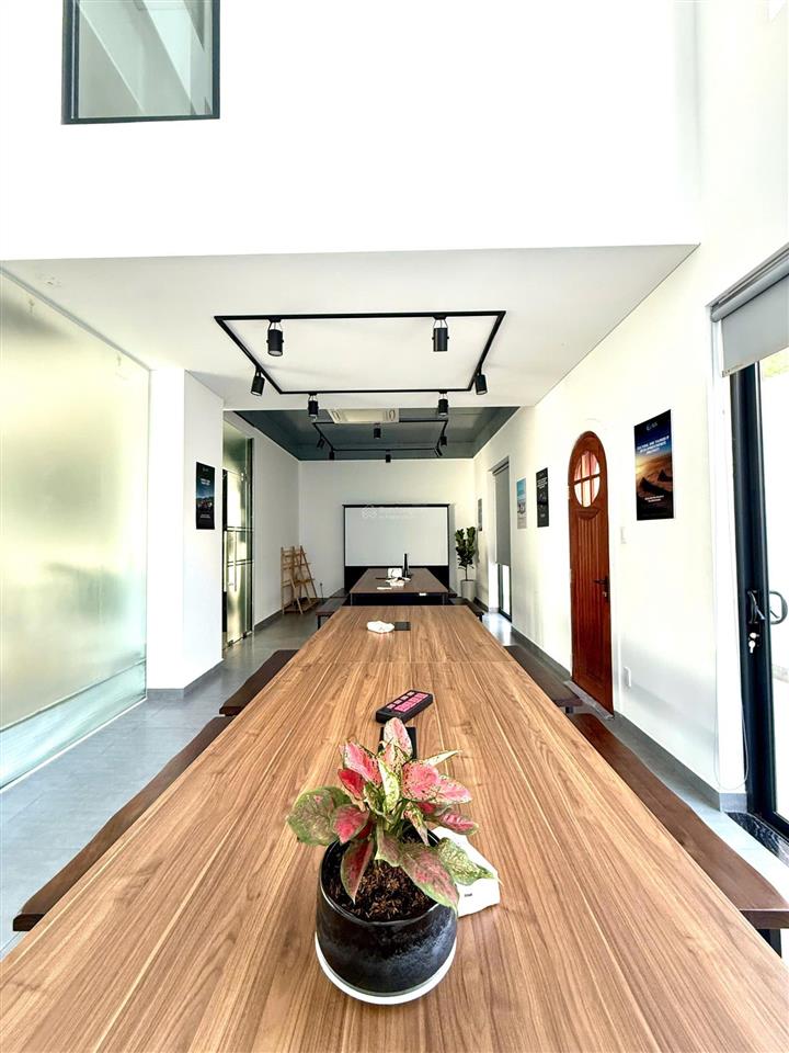 Văn phòng cho thuê đường lớn p. thạnh mỹ lợi, tp thủ đức. dt sàn 125m2, sẵn nội thất. giá 30tr/th