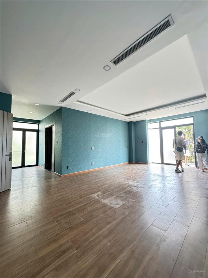 Nhà cho thuê khu đảo kim cương quận 2. dt 7x18m, hầm 4 tầng, 3p. có thang máy, máy lạnh. giá 55tr