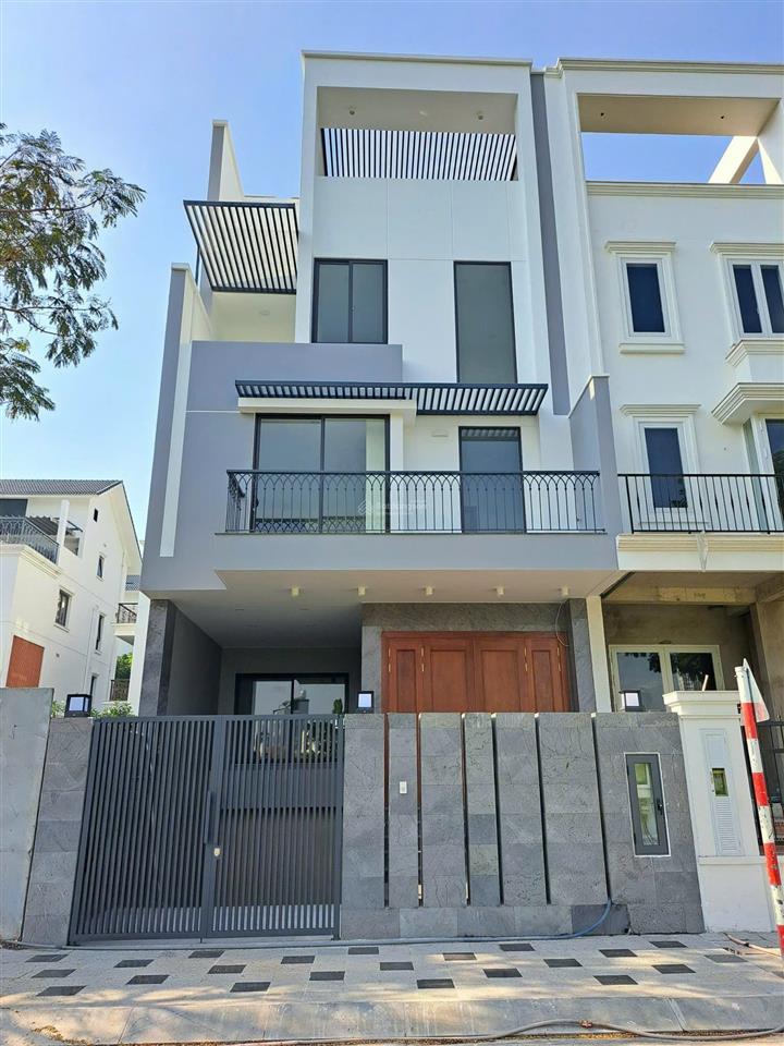 Nhà cho thuê khu đảo kim cương quận 2. dt 7x18m, hầm 4 tầng, 3p. có thang máy, máy lạnh. giá 55tr