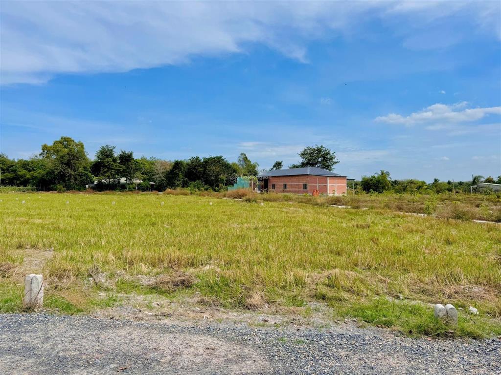 Bán gấp nền đất thổ cư 100% xã hòa thạnh  huyện châu thành  tây ninh (cũ)