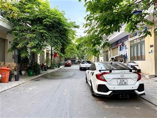 Nhà mới xây thiết kế hiện đại tặng full nội thất ngay phường thạnh xuân q.12 chỉ 4 tỷ hơn