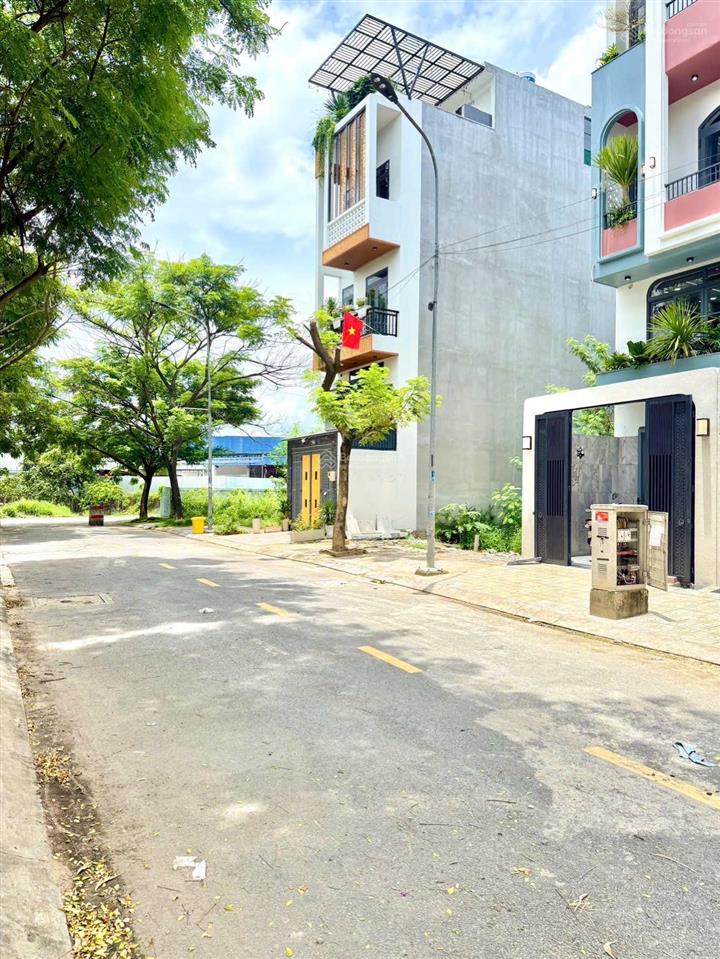 Bán nhà mới xây 1 trệt, lửng, 3 lầu 70m2 đường 12m nhà có chiều dài an phú đông chỉ 7 tỷ hơn