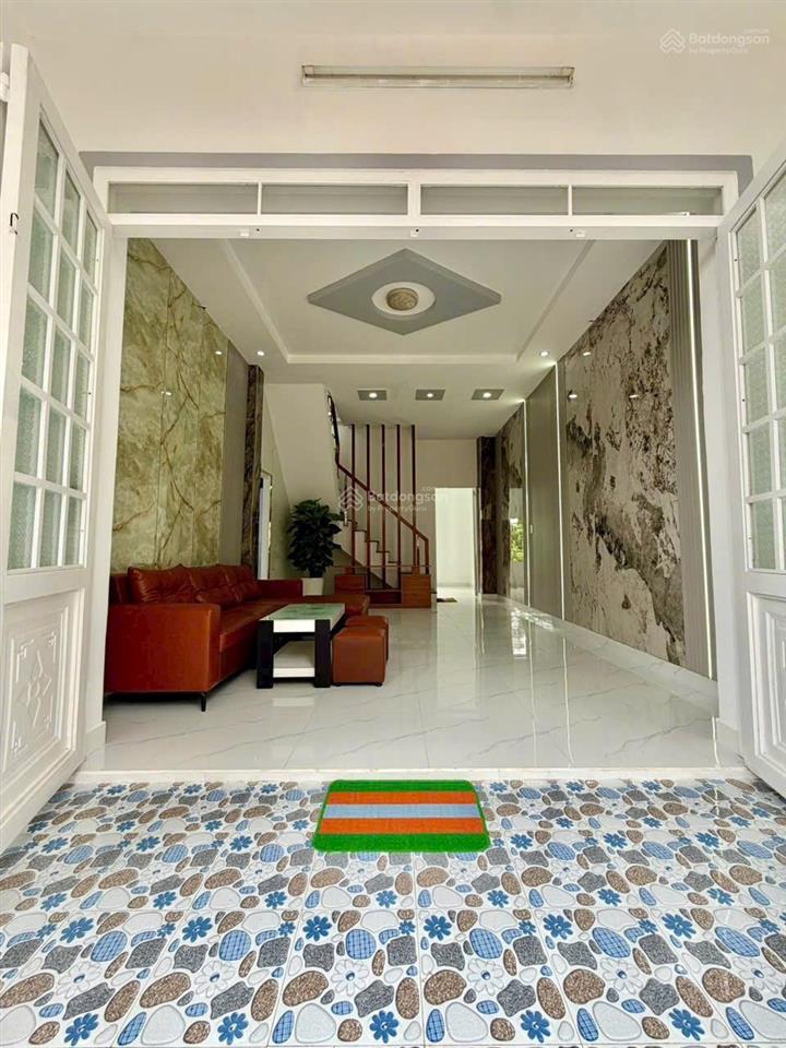 Bán căn nhà ngay tl37 dt (6x12m) 1 trệt 1 lầu có phòng ngủ ở dưới cho người lớn tuổi chỉ hơn 4 tỷ