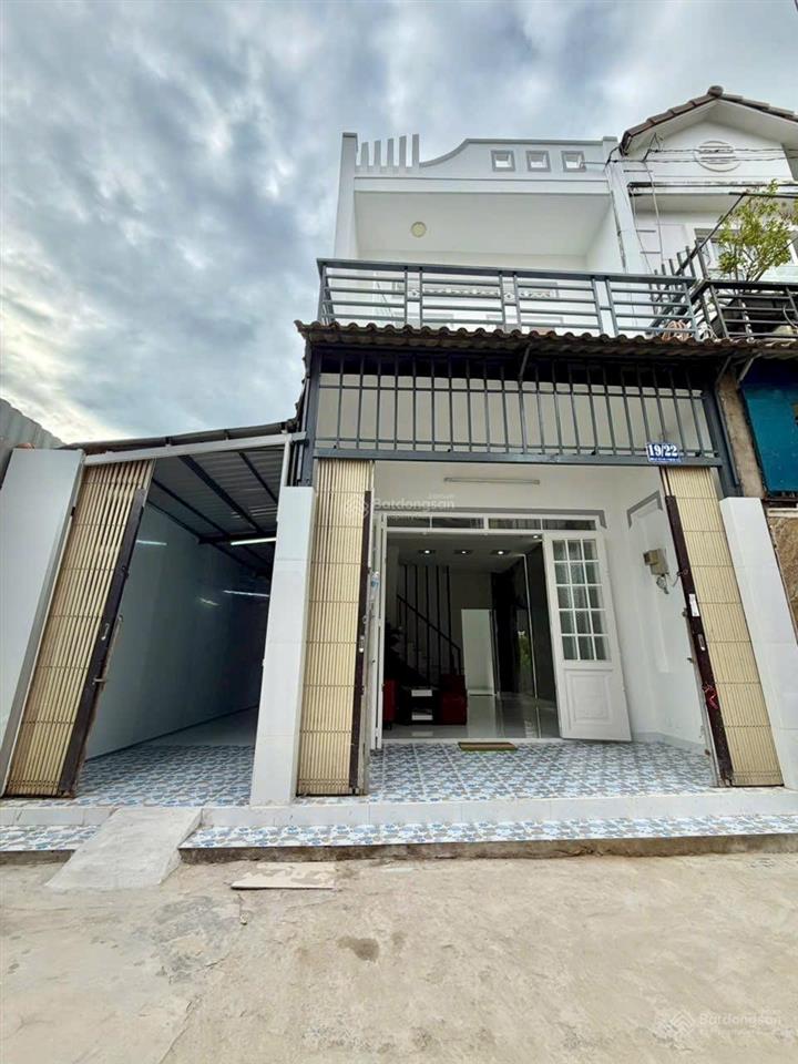 Bán căn nhà ngay tl37 dt (6x12m) 1 trệt 1 lầu có phòng ngủ ở dưới cho người lớn tuổi chỉ hơn 4 tỷ