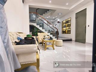 Bán nr lô góc mặt tiền đường số 8, hiệp bình phước, 10,2 tỷ, 61m2, 4pn, 5wc, pháp lý đầy đủ