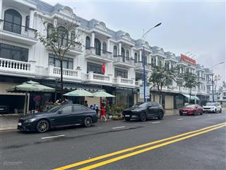 Nhà phố chuyên gia kcn bàu bàng 6300. giá 3,1tỷ 100m2. cho thuê 16tr/tháng