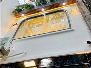 6tỷ670 sở hữu ngay nhà trên đường đề thám,quận 1.sổ sẵn.