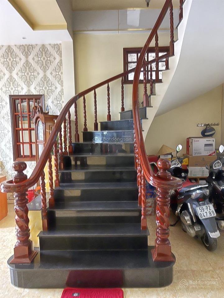 Vip  nhà bình thọ  đường dân chủ  võ văn ngân  thủ đức  180m2  3 tầng  giá chỉ 18,68 tỷ tl