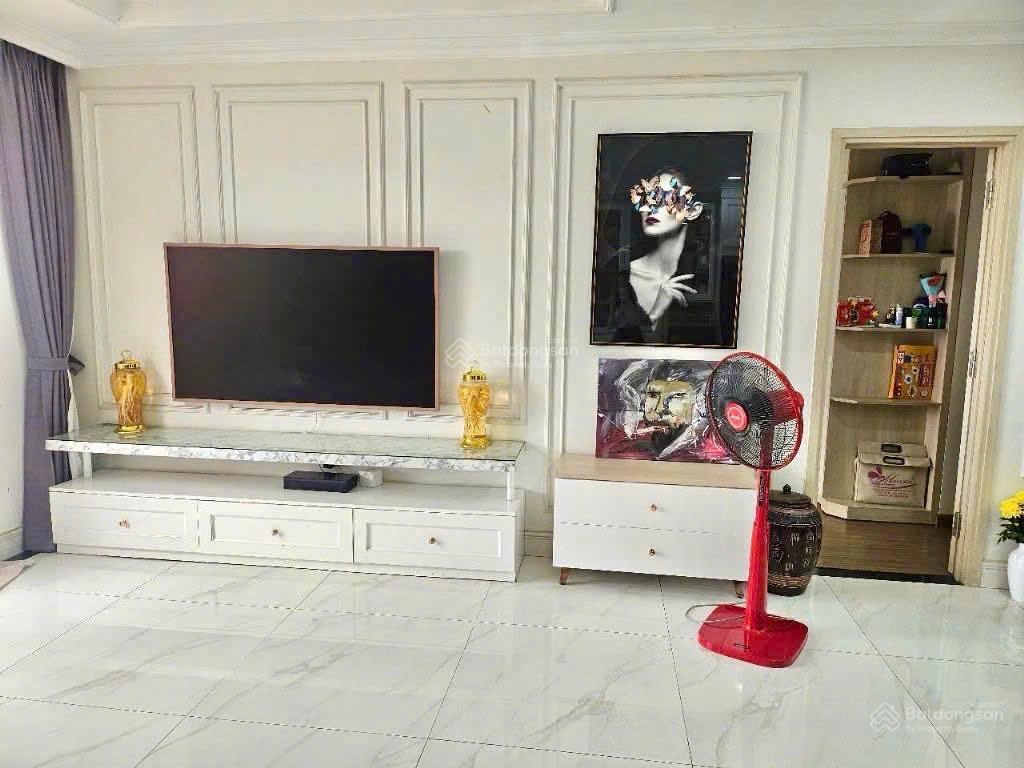 Mt khu vip  phạm văn đồng  thủ đức 5 tầng thang máy 210m2(10x21)  dt 89tr/th chỉ 25,5 tỷ tl